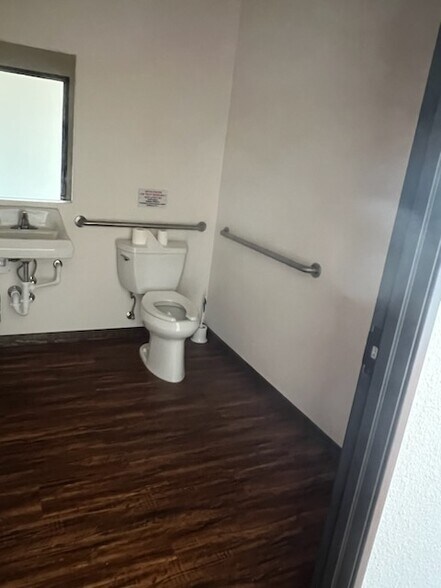 More Photos Of 4300 US Hwy 377, Aubrey Unknown For Lease