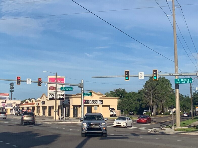 More Photos Of 3601-3609 Henderson Blvd, Tampa Storefront For Lease