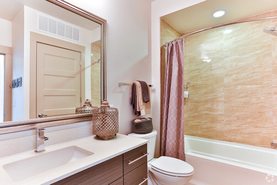 More Photos Of 1750 Camden Rd, Charlotte Apartments For Lease