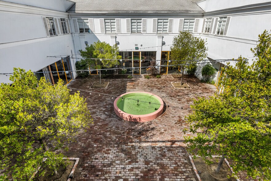 More Photos Of 1370 N St Andrews Pl, Los Angeles Office For Sale