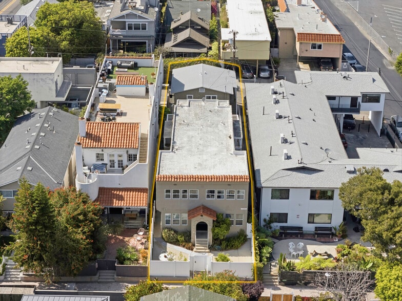 More Photos Of 117 Paloma Ave, Venice Apartments For Sale