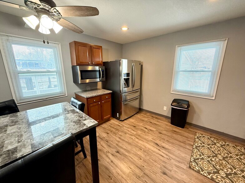 More Photos Of 3810 66th St, Urbandale Office Residential For Sale