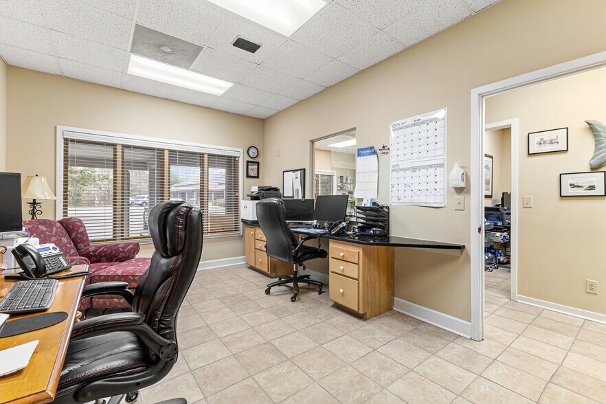 More Photos Of 1902-1906 Meeting Ct, Wilmington Medical For Sale