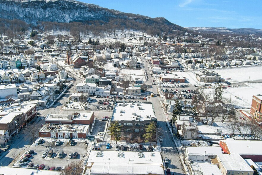 More Photos Of 31 W Broad St, Haverstraw Office For Lease