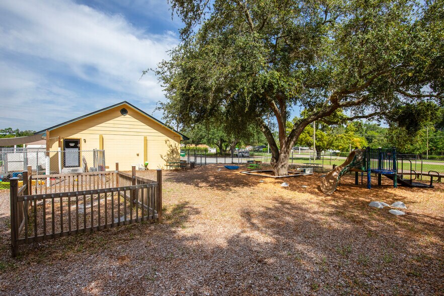 More Photos Of 5715 Turkey Lake Rd, Orlando Daycare Center For Sale