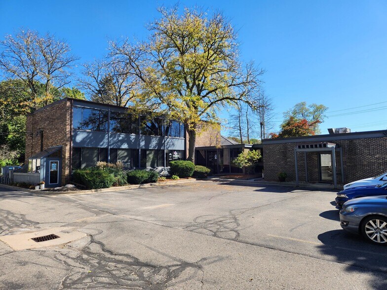 More Photos Of 2217 Packard St, Ann Arbor Loft Creative Space For Lease