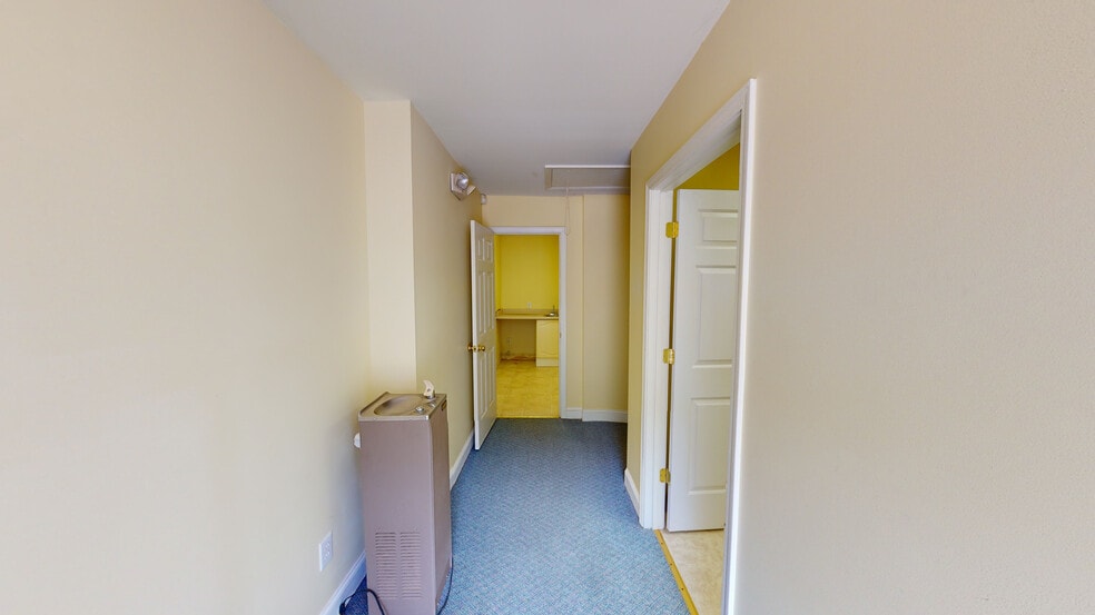 More Photos Of 1 N Congress St, York Storefront Retail Office For Lease