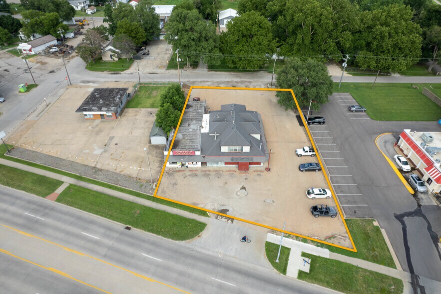 More Photos Of 1834 NW Topeka Blvd, Topeka General Retail For Sale