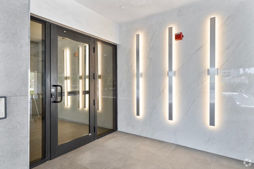 More Photos Of 4800 N Federal Hwy, Fort Lauderdale Medical For Lease