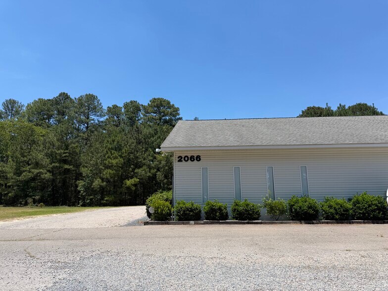 Primary Photo Of 2066 Juniper Lake Rd, West End Flex For Lease