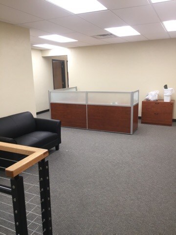 More Photos Of 120 N Railroad Ave, Parachute Office For Sale