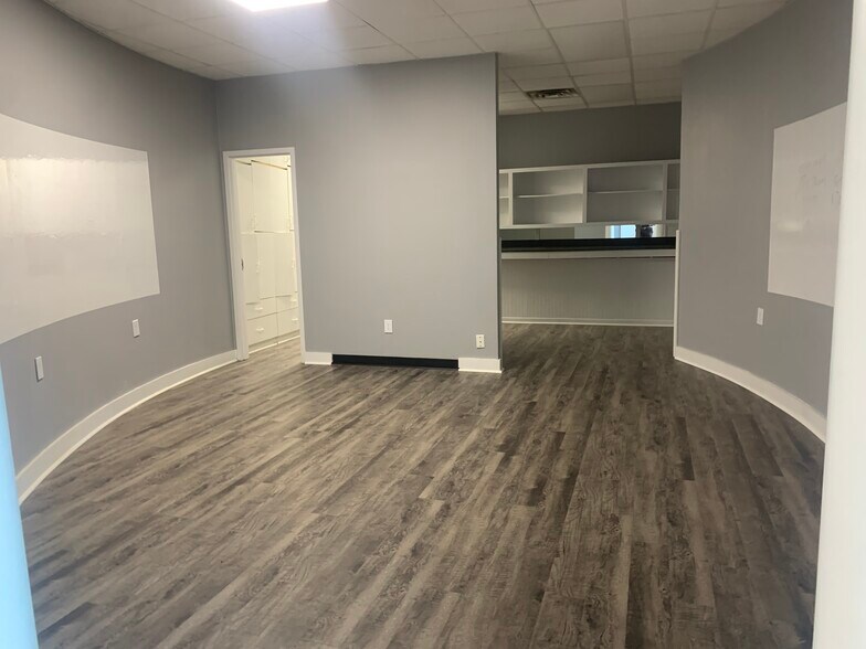 More Photos Of 101 Three Rivers N, Fort Wayne Apartments For Lease