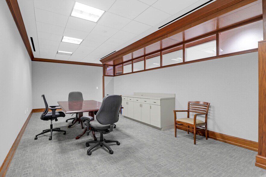 More Photos Of 40 Calhoun St, Charleston Office For Lease