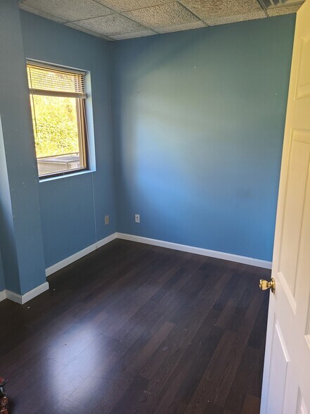 More Photos Of 5190 Calhoun Memorial Hwy, Easley Office Residential For Lease