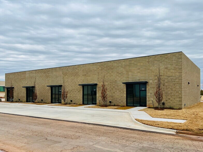 Primary Photo Of 1036 NW 68th, Oklahoma City General Retail For Lease
