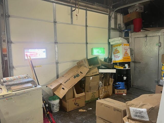 More Photos Of 212 N Washington St, Crawfordsville Convenience Store For Lease