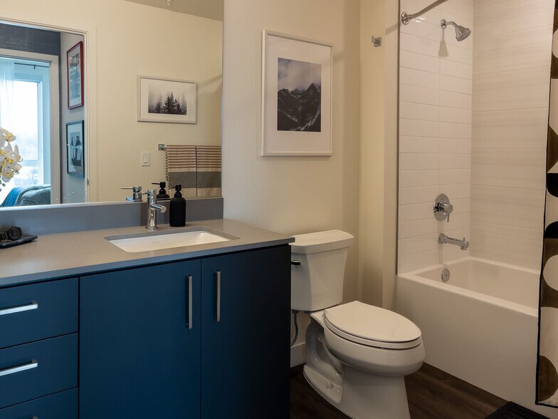 More Photos Of 11811-11821 NE 128th St, Kirkland Multifamily For Sale