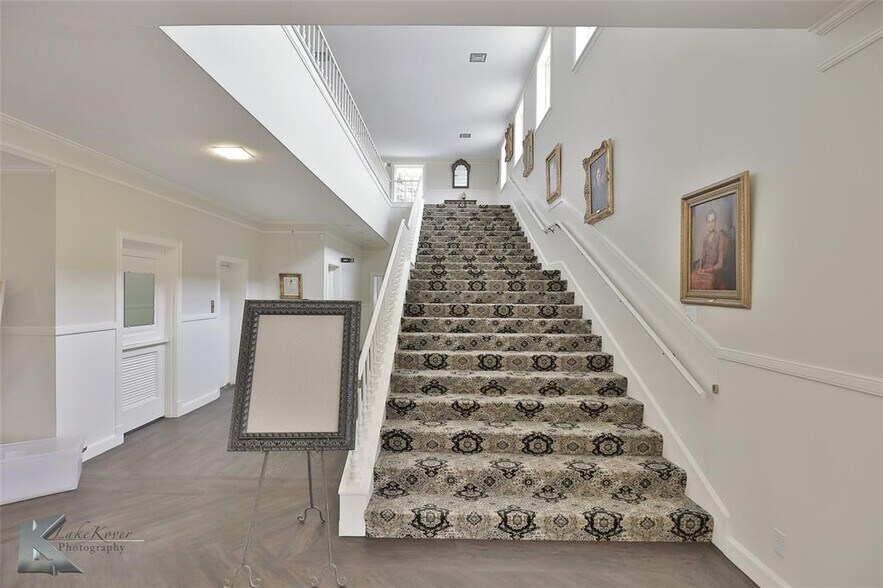 More Photos Of 3425 S 14th St, Abilene Lodge Meeting Hall For Sale