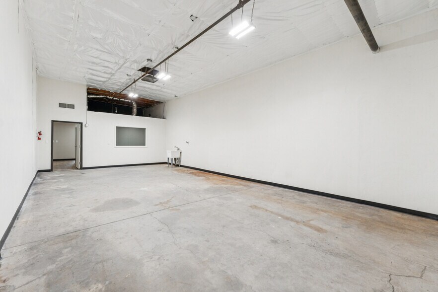 More Photos Of 2209 W 1st St, Tempe Unknown For Lease