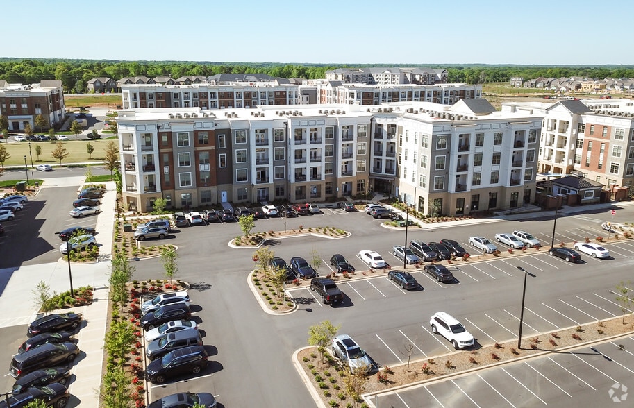 More Photos Of 7420 N Rea Park Ln, Charlotte Apartments For Lease