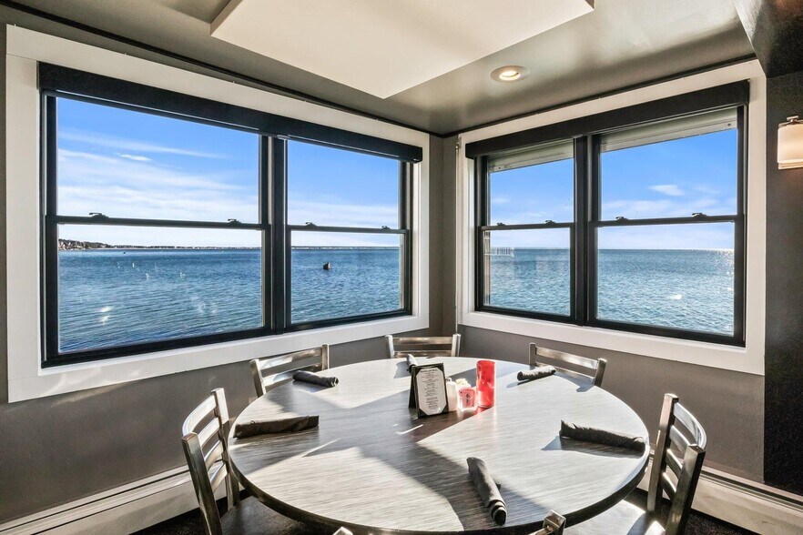 More Photos Of 539 Commercial St, Provincetown Storefront Retail Residential For Sale