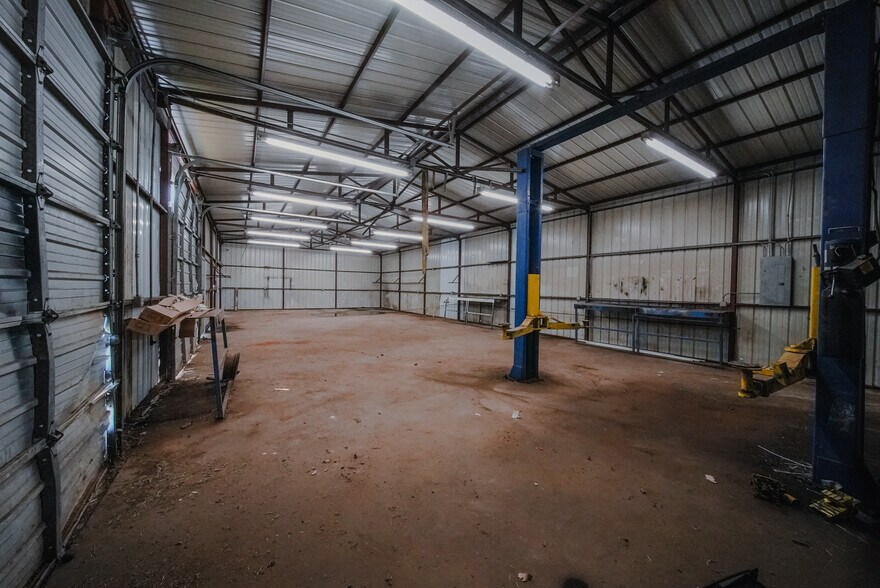 More Photos Of 35613 E 1130, Seminole Warehouse For Sale