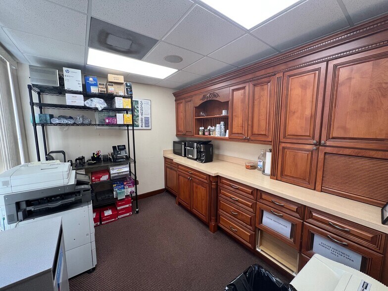 More Photos Of 11211 Prosperity Farms Rd, Palm Beach Gardens Medical For Sale