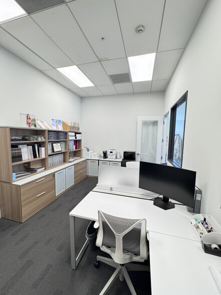 More Photos Of 19790 W Dixie Hwy, Aventura Office For Sale