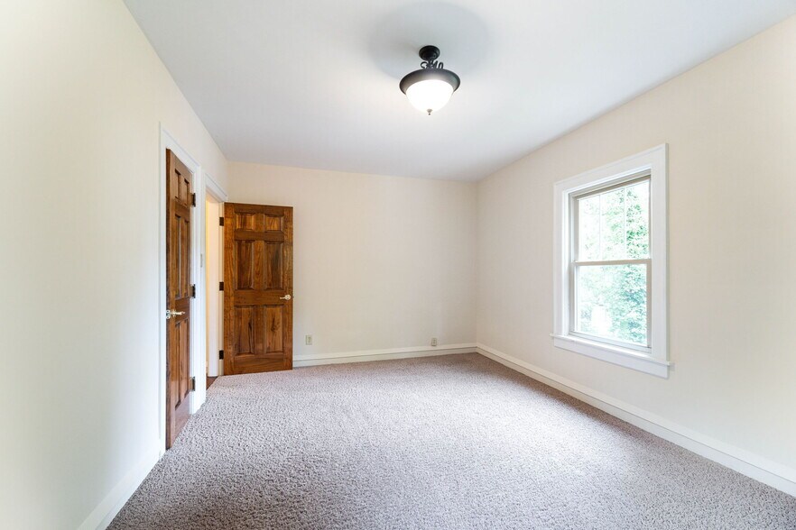 More Photos Of 153 S 17th St, Columbus Multifamily For Sale