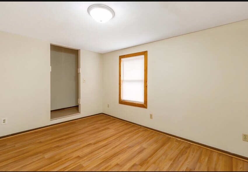 More Photos Of 824 12th St NW, Canton Storefront Retail Residential For Sale