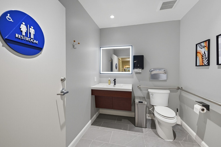 More Photos Of 1021 S El Camino Real, San Mateo Office For Sale