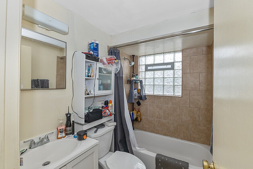 More Photos Of 9495 Reading Rd, Cincinnati Apartments For Sale