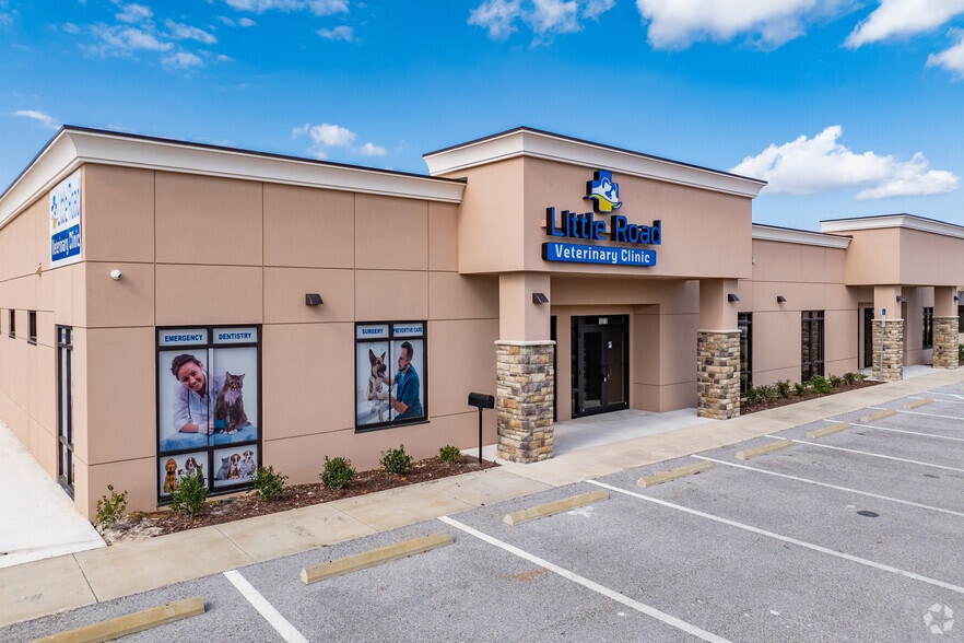 More Photos Of 5083 Little Rd, New Port Richey Medical For Lease