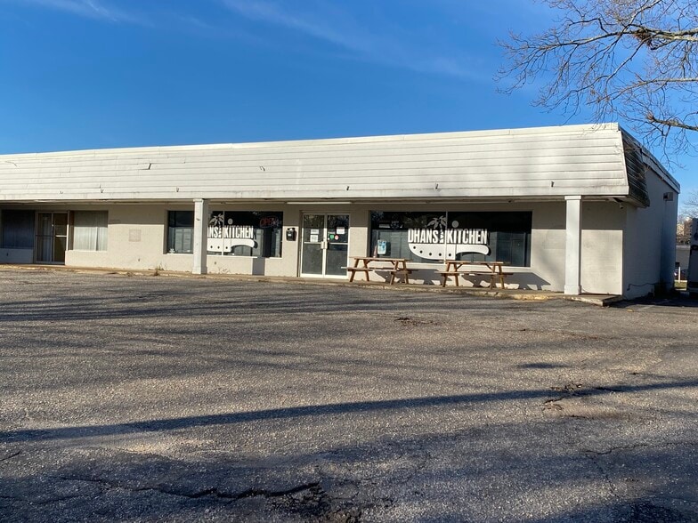 Primary Photo Of 115 Oakridge Ave, Fayetteville Office For Sale