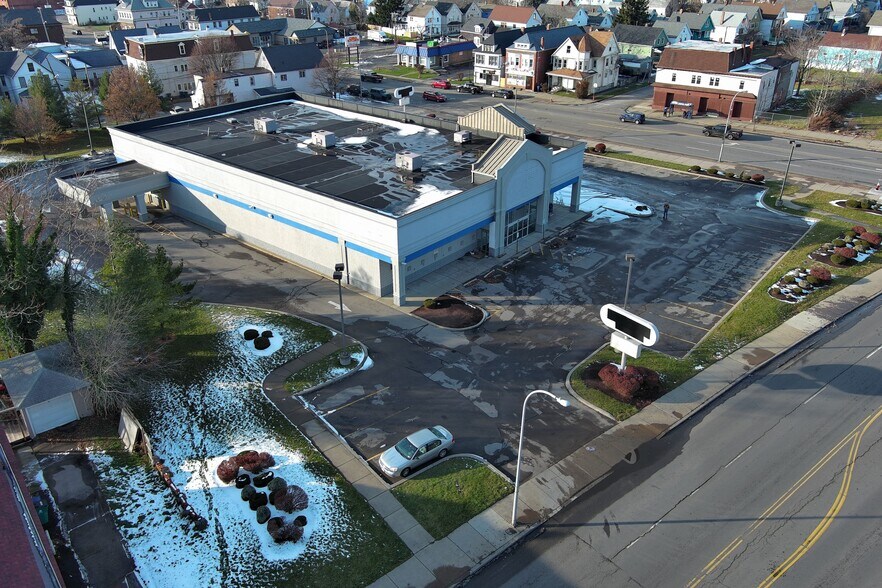 More Photos Of 1625 Broadway St, Buffalo General Retail For Sale