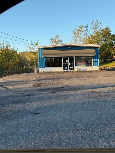 Primary Photo Of 2789 Cold Springs Rd, Baldwinsville Freestanding For Sale