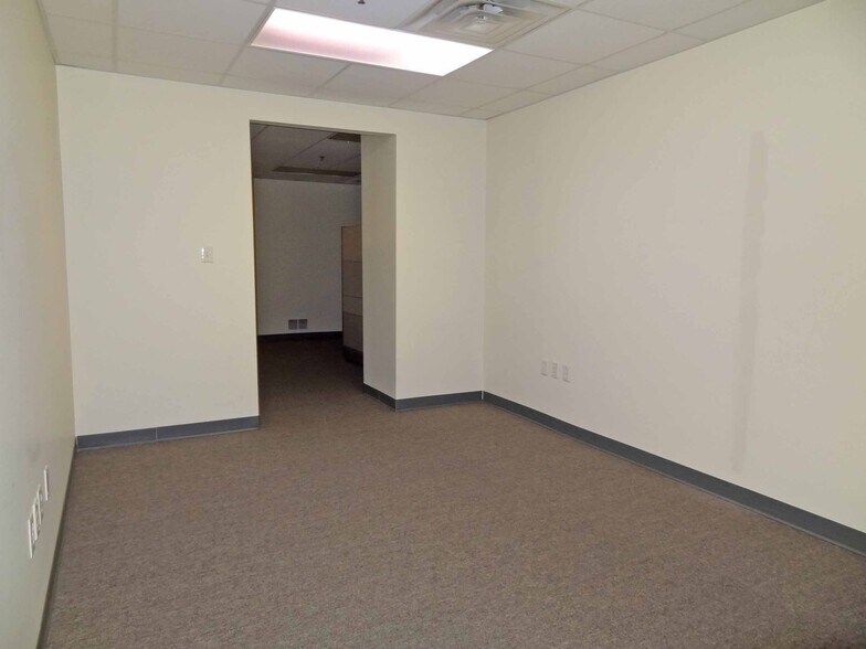 More Photos Of 1311-1319 Pineview Dr, Morgantown Medical For Lease