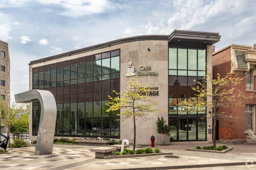 More Photos Of 120 St Portage, Gatineau Office For Sale