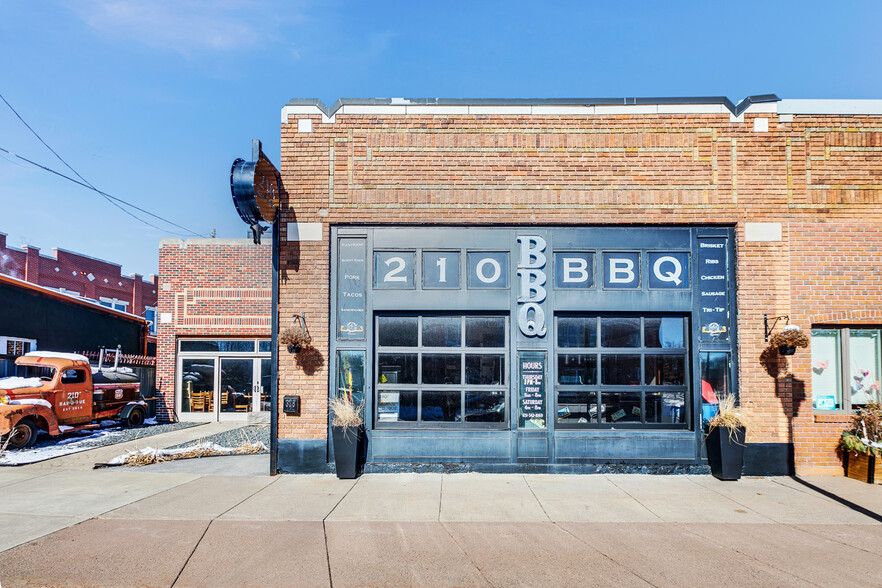 Primary Photo Of 328 5th Ave N, Bayport Restaurant For Sale