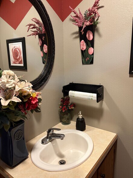 More Photos Of 145 E Main St, Sedan General Retail For Sale