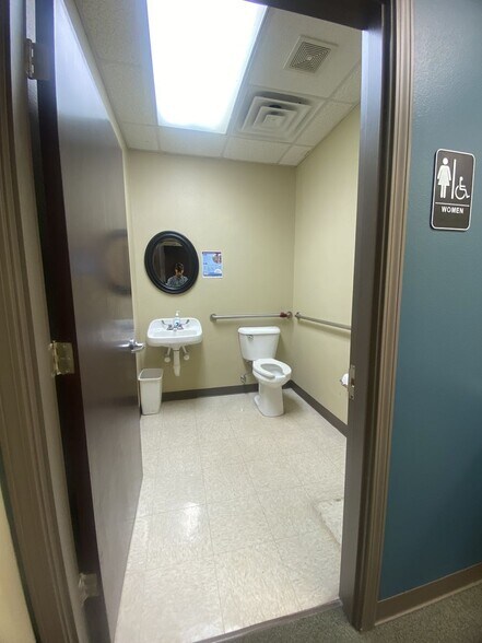 More Photos Of 280 Southfield Rd, Shreveport Freestanding For Lease