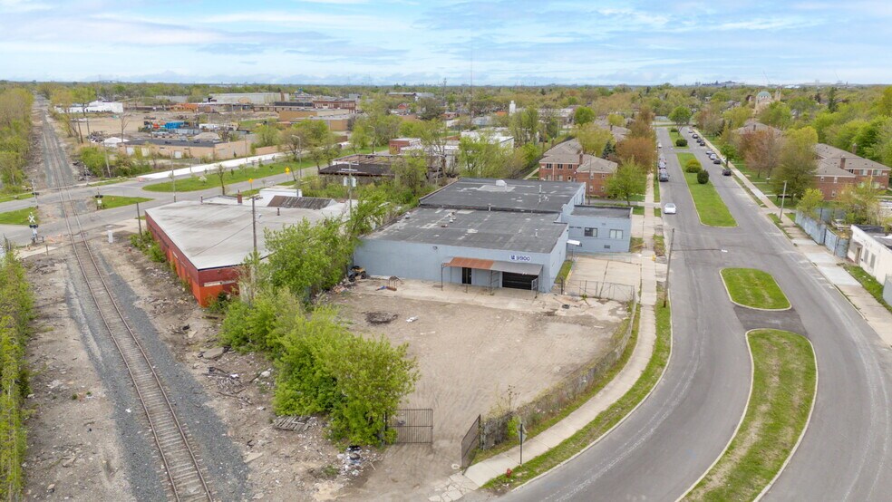 More Photos Of 9900 Northlawn St, Detroit Warehouse For Lease