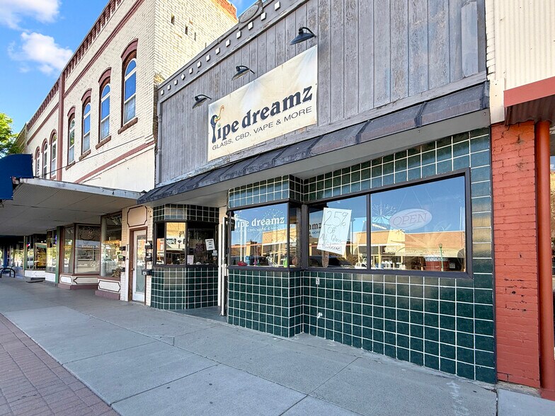 More Photos Of 342 Main St, Delta General Retail For Sale
