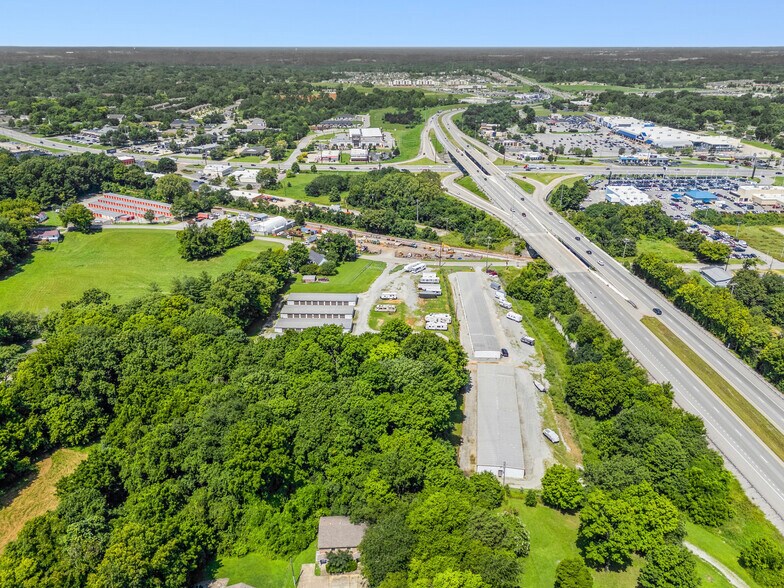 More Photos Of 212 Warfield Blvd, Clarksville Self Storage For Sale