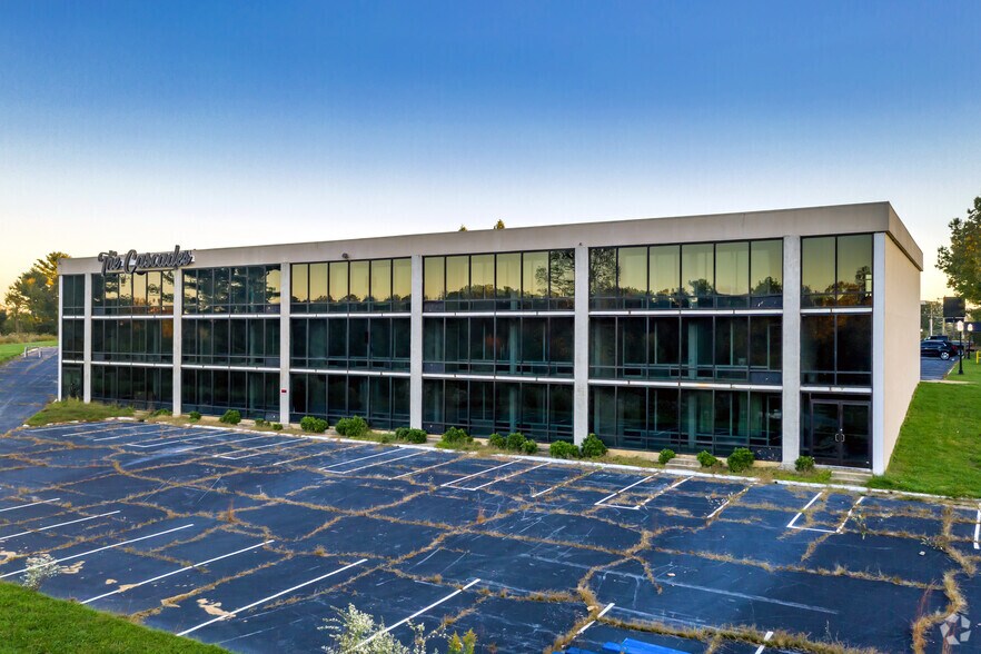 More Photos Of 201 Sugarloaf Rd, Hendersonville Hotel For Sale