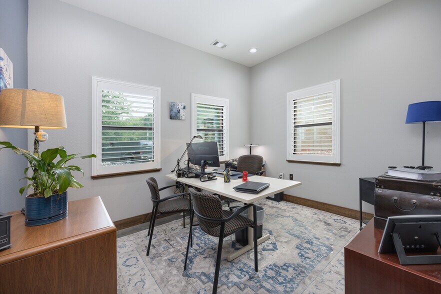 More Photos Of 299 W Eldorado Pky, McKinney Office For Sale