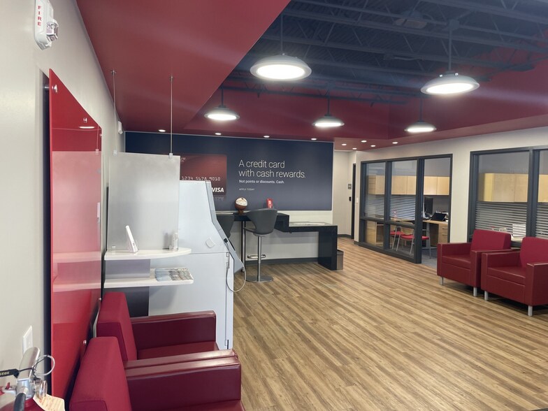 Primary Photo Of 1915 Glen Echo Rd, Nashville Bank For Sale