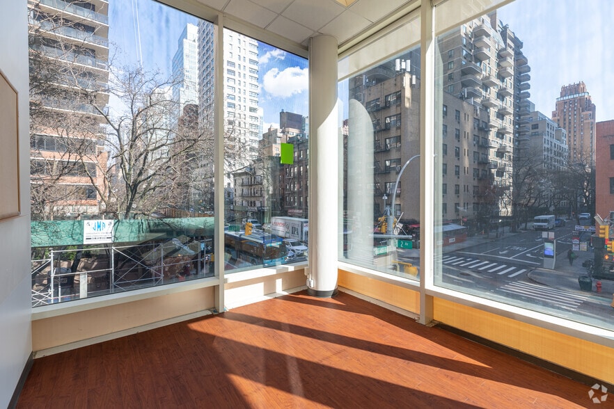 More Photos Of 250 E 49th St, New York Multifamily For Sale