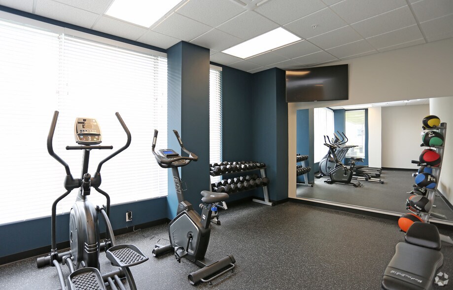 More Photos Of 240 State St, Schenectady Apartments For Lease