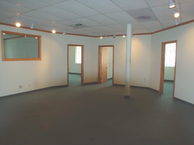 More Photos Of 392 Acushnet Ave, New Bedford Office For Sale